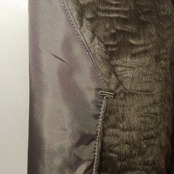 NWT Tribal Faux Fur Classic Vest - Picture 4 of 9